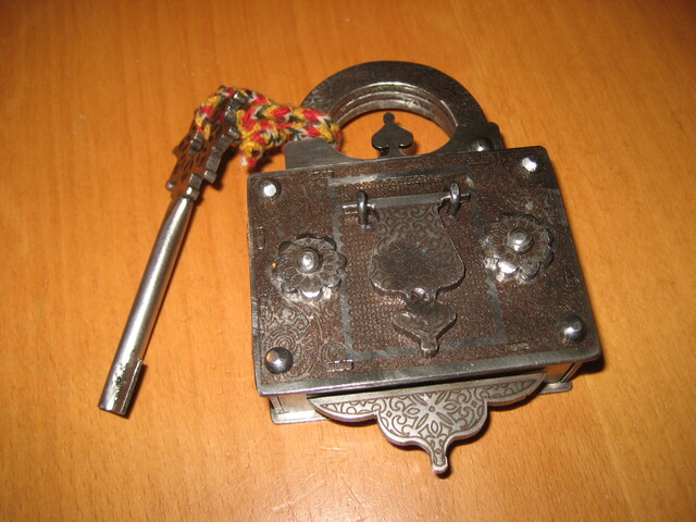 Extremely Puzzling: Star Key Lock